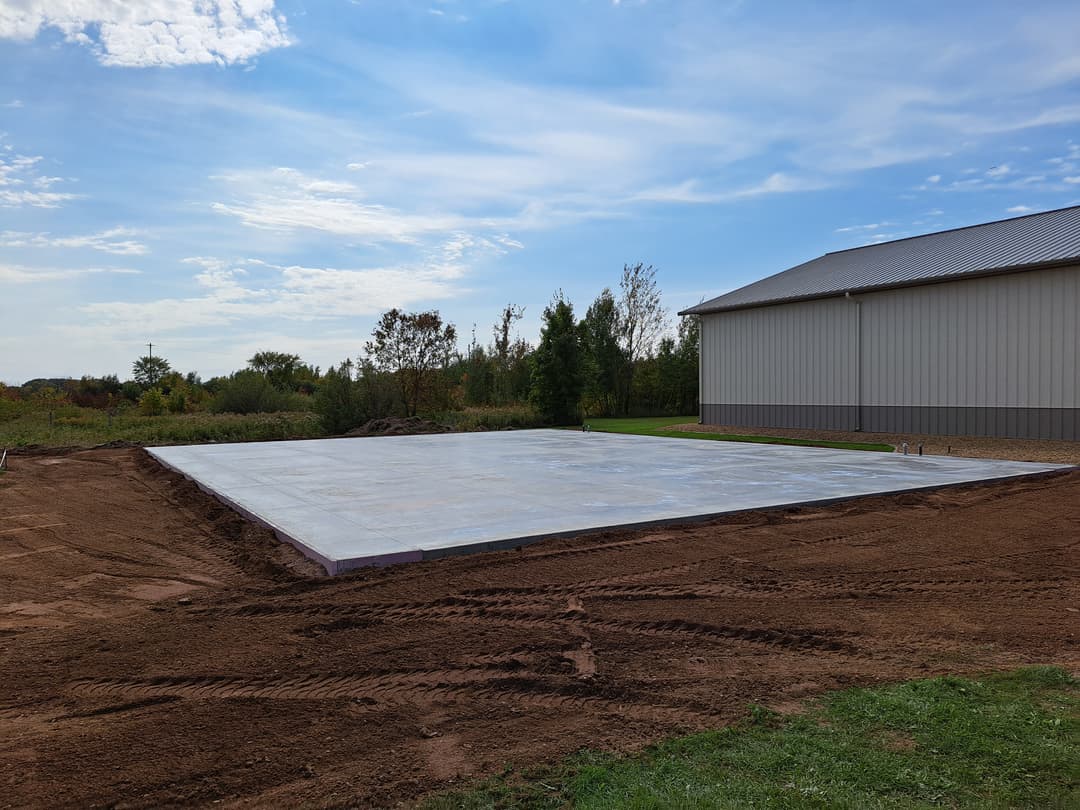 picture of a newly installed commercial concrete driveway