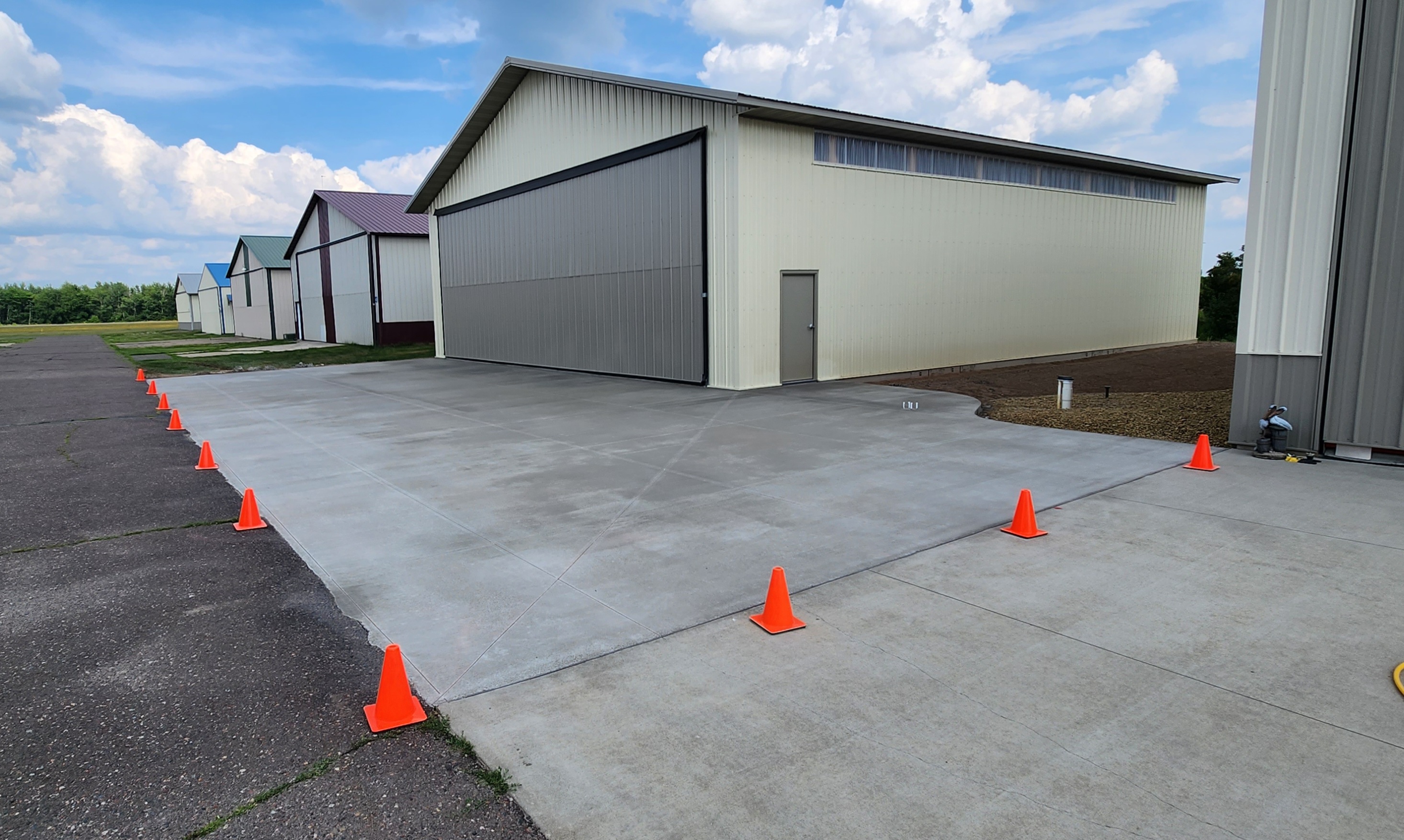 picture of a newly installed commercial concrete driveway